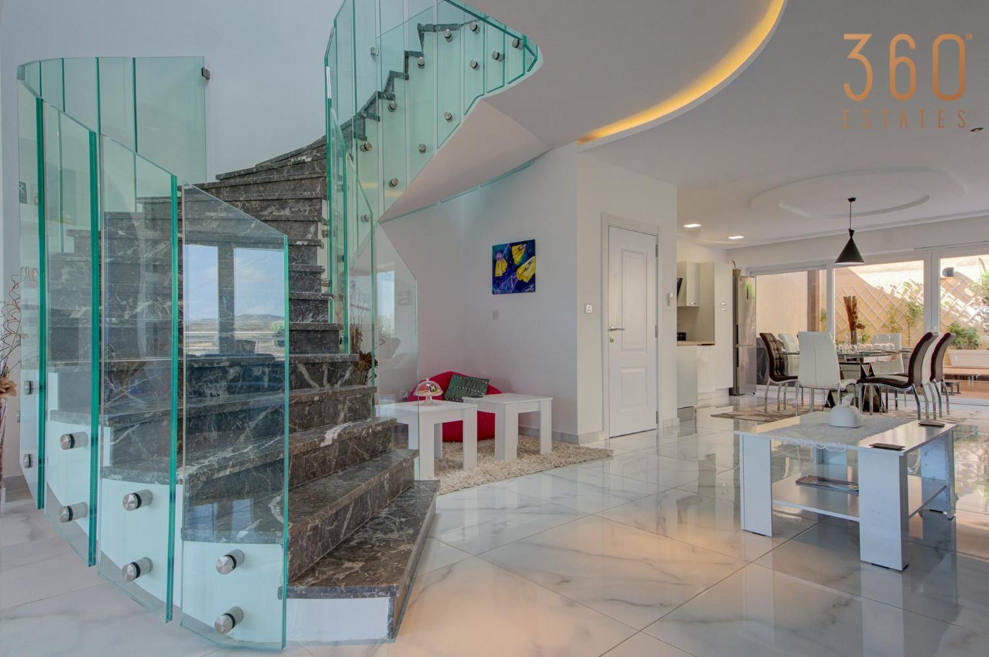 Stunning With Jacuzzi & Beautiful Views By 360 Estates