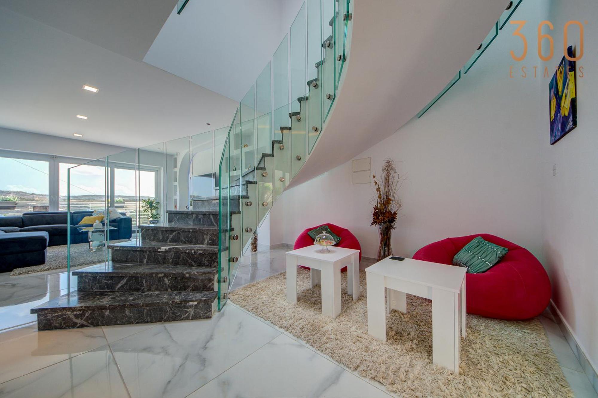 Stunning With Jacuzzi & Beautiful Views By 360 Estates Villa