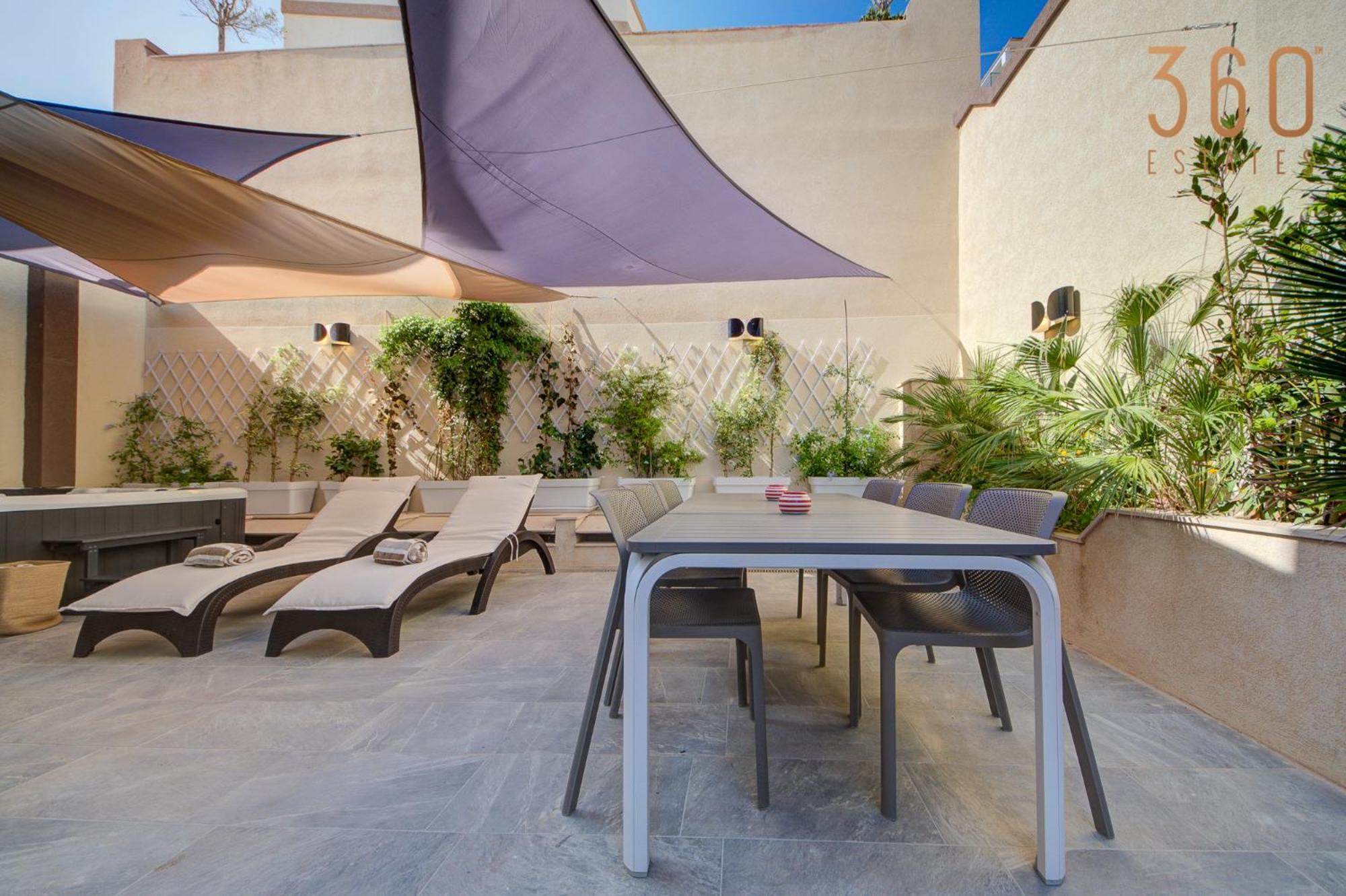 Stunning With Jacuzzi & Beautiful Views By 360 Estates Villa