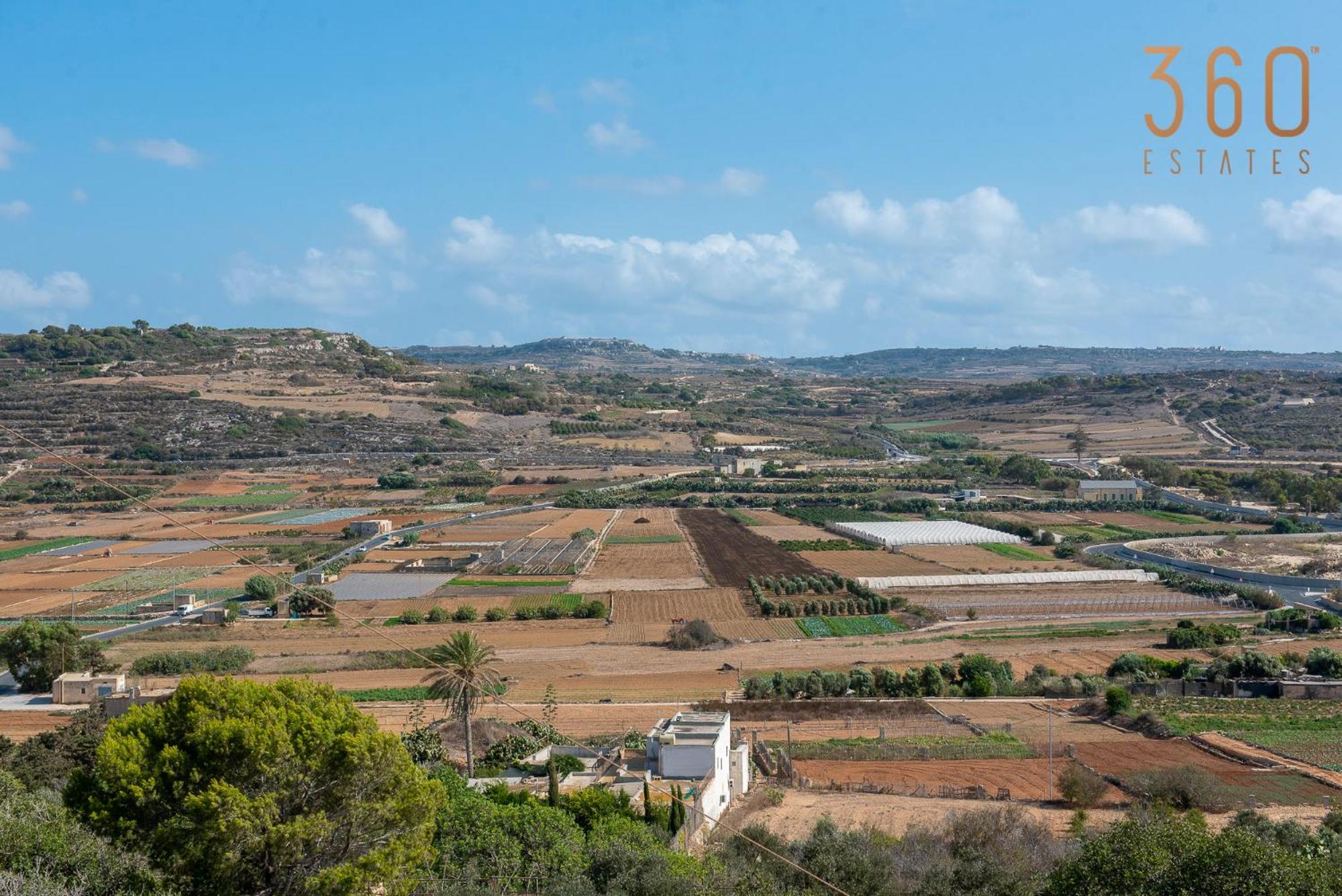 Villa Stunning With Jacuzzi & Beautiful Views By 360 Estates